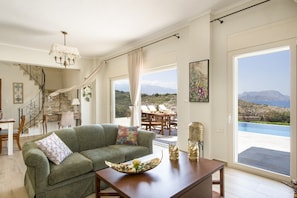 Älytelevisio, takka, pöytätennispöytä