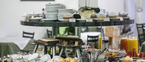 Desayuno buffet incluido todos los días