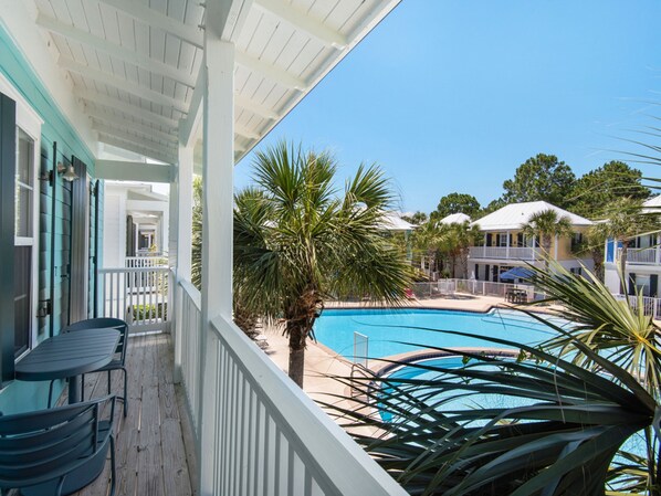 House, 2 Bedrooms | Balcony