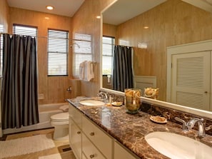 Condo, 1 habitación | Baño | Toallas