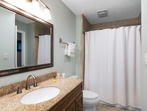 公寓客房, 2 間臥室 | 浴室 | 毛巾