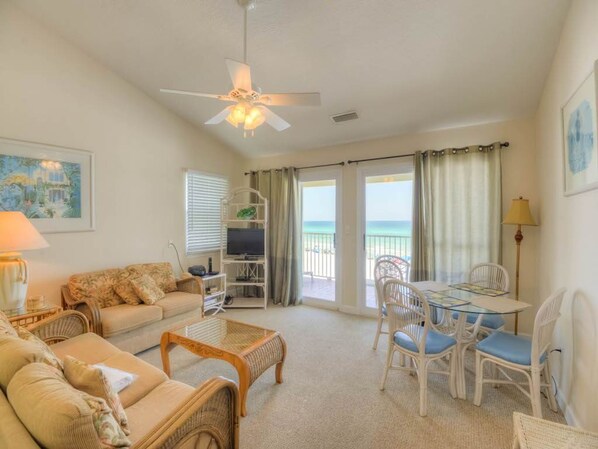 Condo, 1 Bedroom | Living room