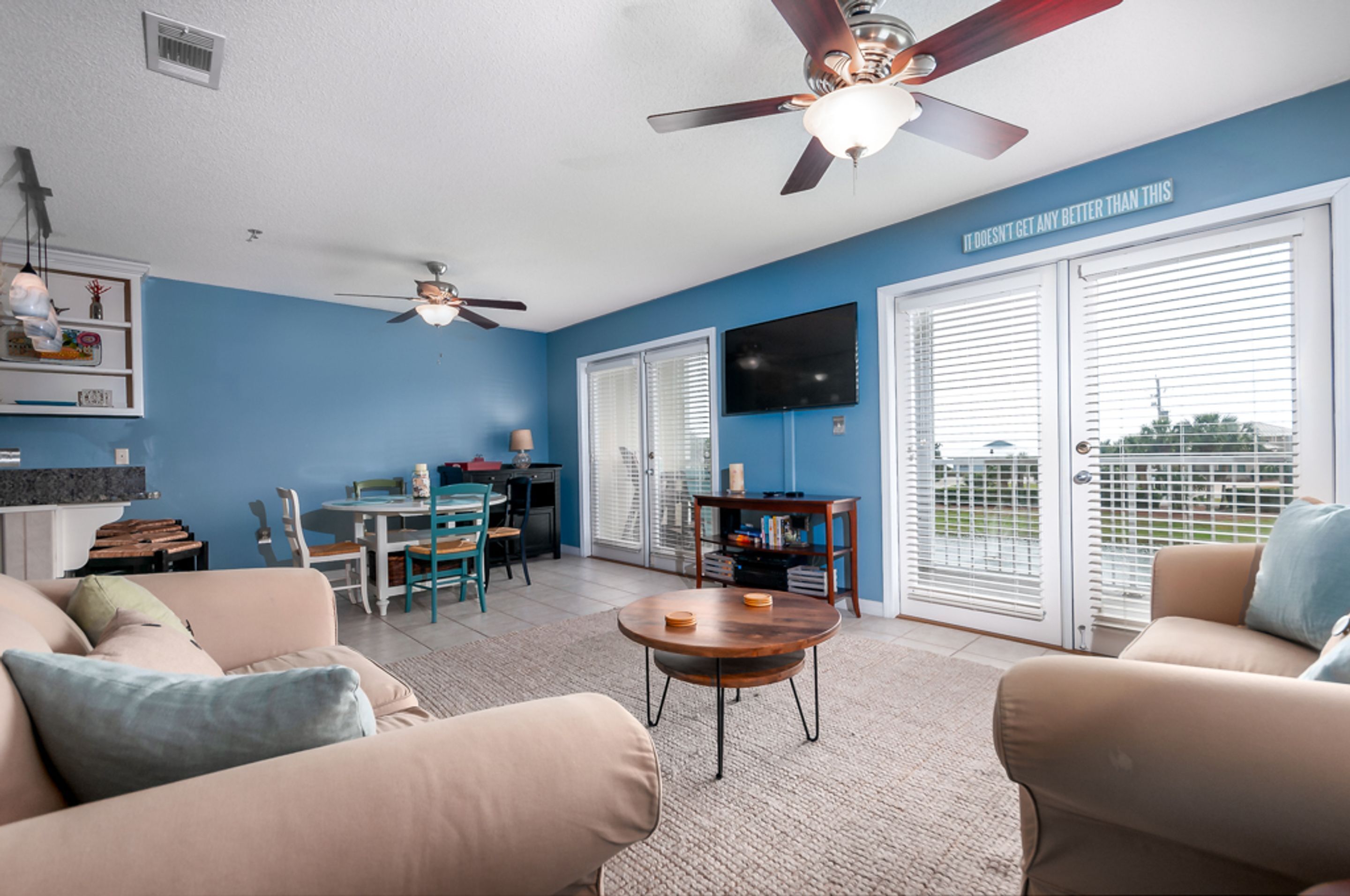 公寓客房, 2 間臥室 | 客  廳 | 32-吋平面電視、有線頻道、電視