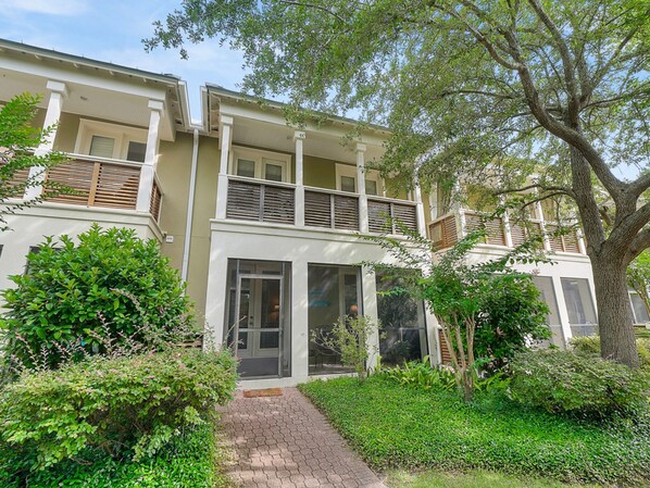 المنشأة من الخارج