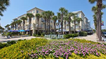 Condo, 1 Bedroom | Exterior