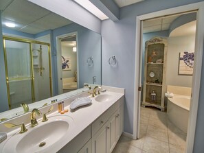 Condo, 3 Bedrooms | Bathroom