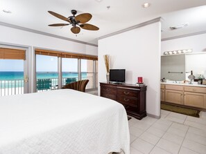 Condo, 4 Bedrooms | 4 bedrooms, individually furnished, free WiFi - La Casa Rosada (Navarre)