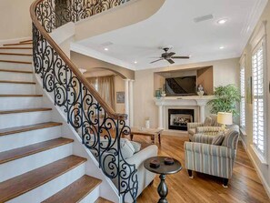 House, 3 Bedrooms | Living room