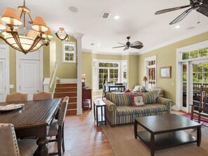 Casa, 4 habitaciones | Sala de estar