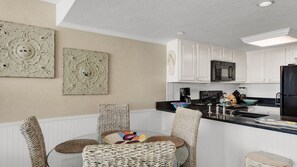 Condo, 2 Bedrooms | Private kitchen