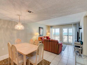 Condo, 2 Bedrooms | Living room