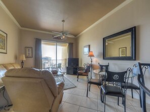 Condo, 1 Bedroom
