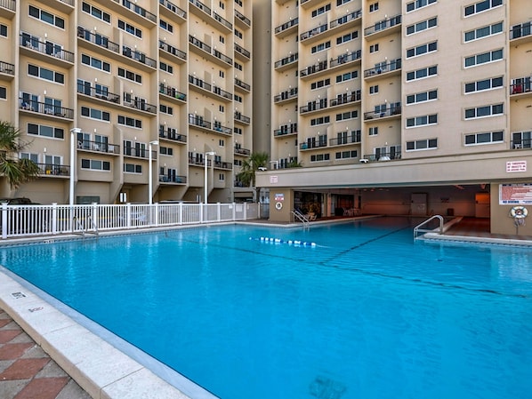 LĂ€genhet - 3 sovrum | Pool | Utomhuspool