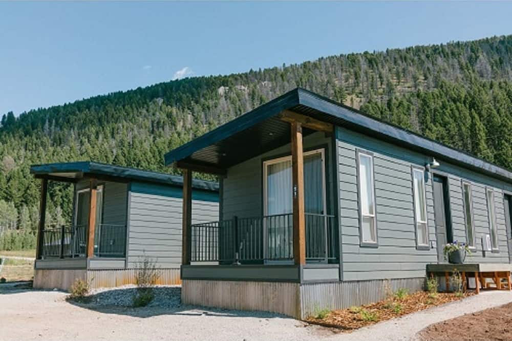 Terra Nova Cabins