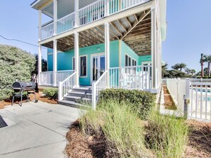 House, 4 Bedrooms | Exterior