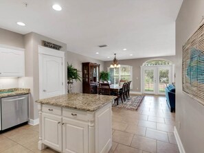 Condo, 3 Bedrooms | Private kitchen