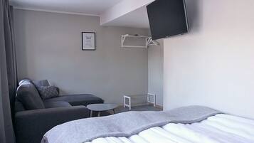 Basic fyrbäddsrum | Allergitestade sängkläder, ljudisolering, gratis wi-fi och sängkläder