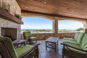 Villa, Mehrere Betten, Meerblick (LX14: Luxury Golf Course Villa with 3) | Balkon