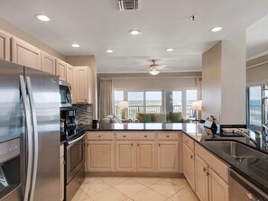 Condo, 3 Bedrooms | Private kitchen
