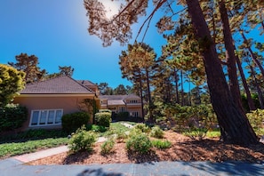 Villa, plusieurs lits (LX11: Pebble Luxury Estate with 4 Mas) | Enceinte de l’hébergement