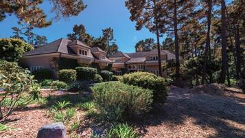 Villa, Multiple Beds (LX11: Pebble Luxury Estate with 4 Mas) | Property grounds