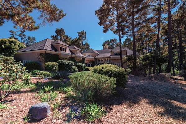 Villa, plusieurs lits (LX11: Pebble Luxury Estate with 4 Mas) | Enceinte de l’hébergement