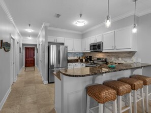 Condo, 3 Bedrooms | Private kitchen