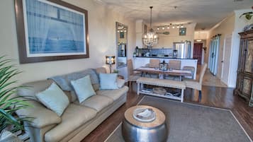 Condo, 3 Bedrooms | Living room