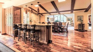 Unclassified image, 5 of 391, button - Lx18: Golfer's Dream Retreat Estate (Pebble Beach)