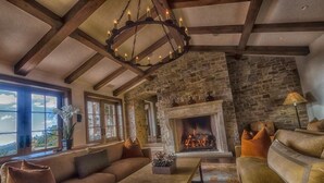Villa, meerdere bedden (LX1 Chateau D' Renaitre Estate  - Car) | Woonkamer
