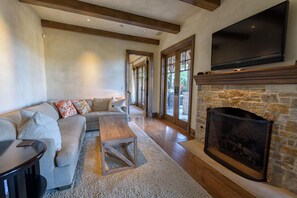 Living room - LX1 Chateau D' Renaitre Estate - Carmel-by-the-sea (Carmel)