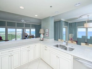 Condo, 3 Bedrooms | Private kitchen