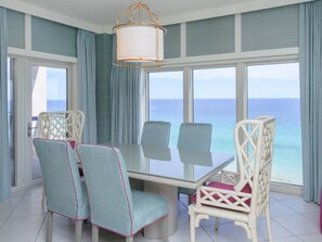 Condo, 3 Bedrooms | Private kitchen