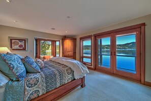 House, Multiple Beds (LX20: Luxury Lakefront Villa With Pri)