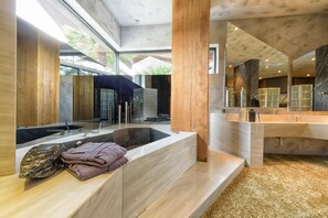 House, Multiple Beds, Ocean View (LX21: 360 Ocean View) | Bathroom