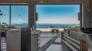 House, Multiple Beds, Ocean View (LX21: 360 Ocean View) | Living area