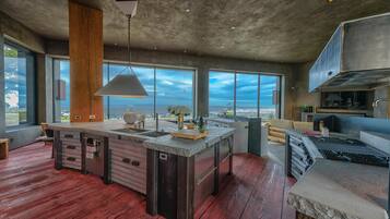 House, Multiple Beds, Ocean View (LX21: 360 Ocean View) | Private kitchen | Oven, toaster