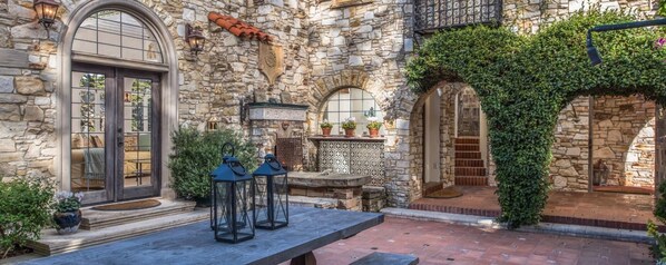 Villa, Multiple Beds (LX22: Luxury Estate Carmel By The Sea) | Courtyard