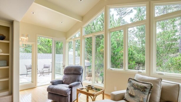 House, Multiple Beds (LX55: Golfer's Delight Pebble Beach) | Living room