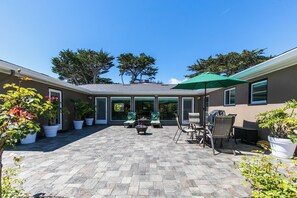 House, Multiple Beds (MV14: Beach Retreat Close To The Beac) | Terrace/patio