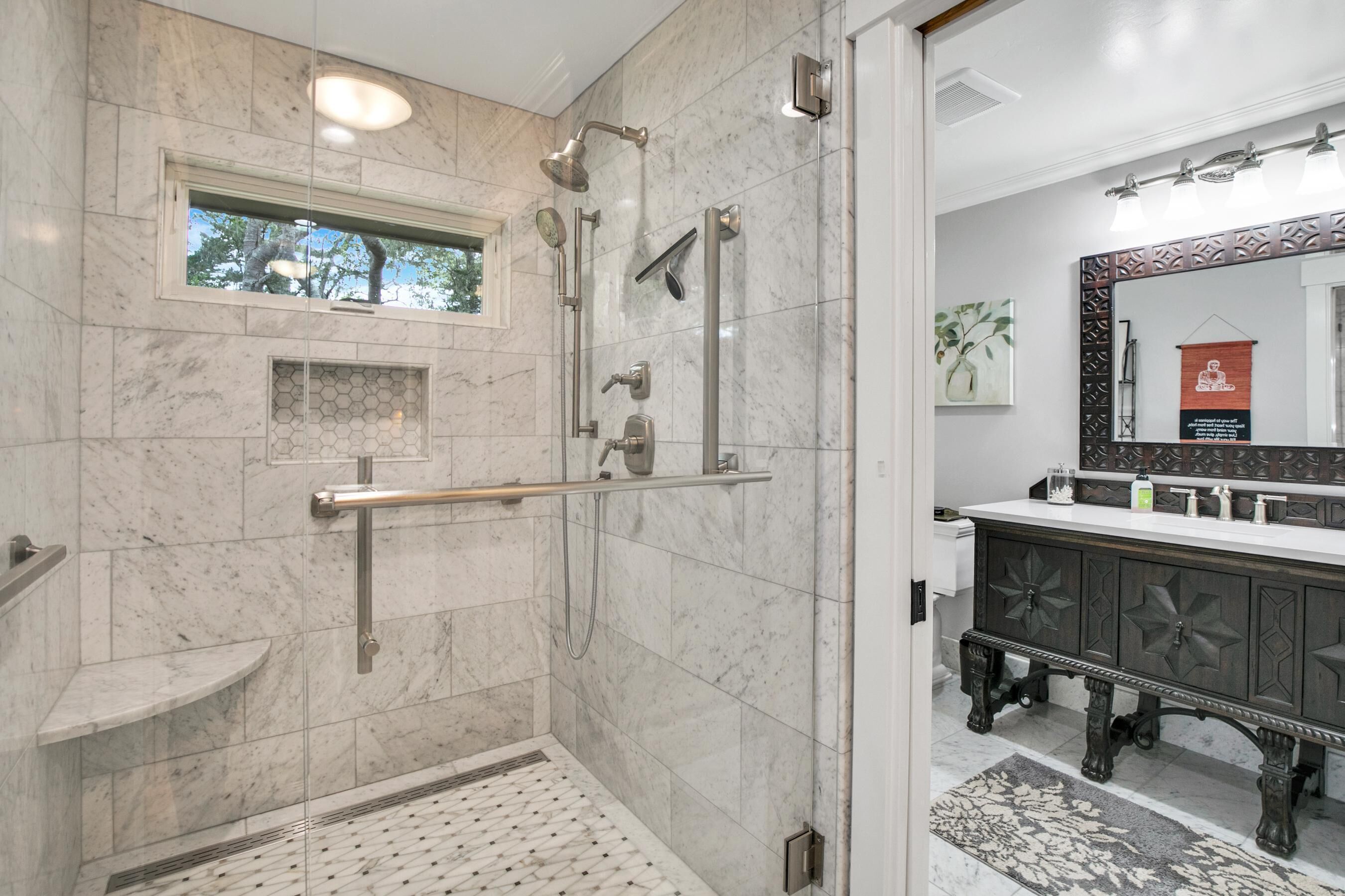 House, Multiple Beds (LX47: Pebble Garden Retreat Home With) | Bathroom