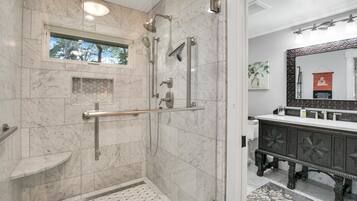 House, Multiple Beds (LX47: Pebble Garden Retreat Home With) | Bathroom