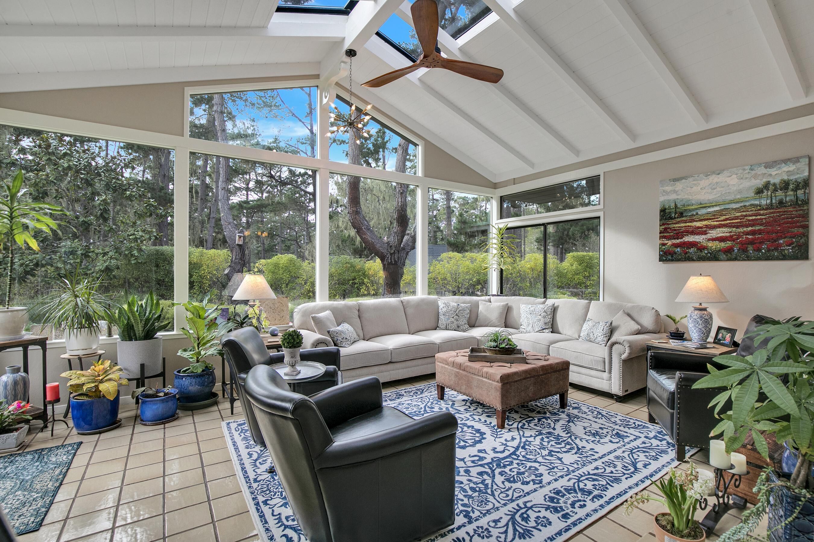 House, Multiple Beds (LX47: Pebble Garden Retreat Home With) | Living area