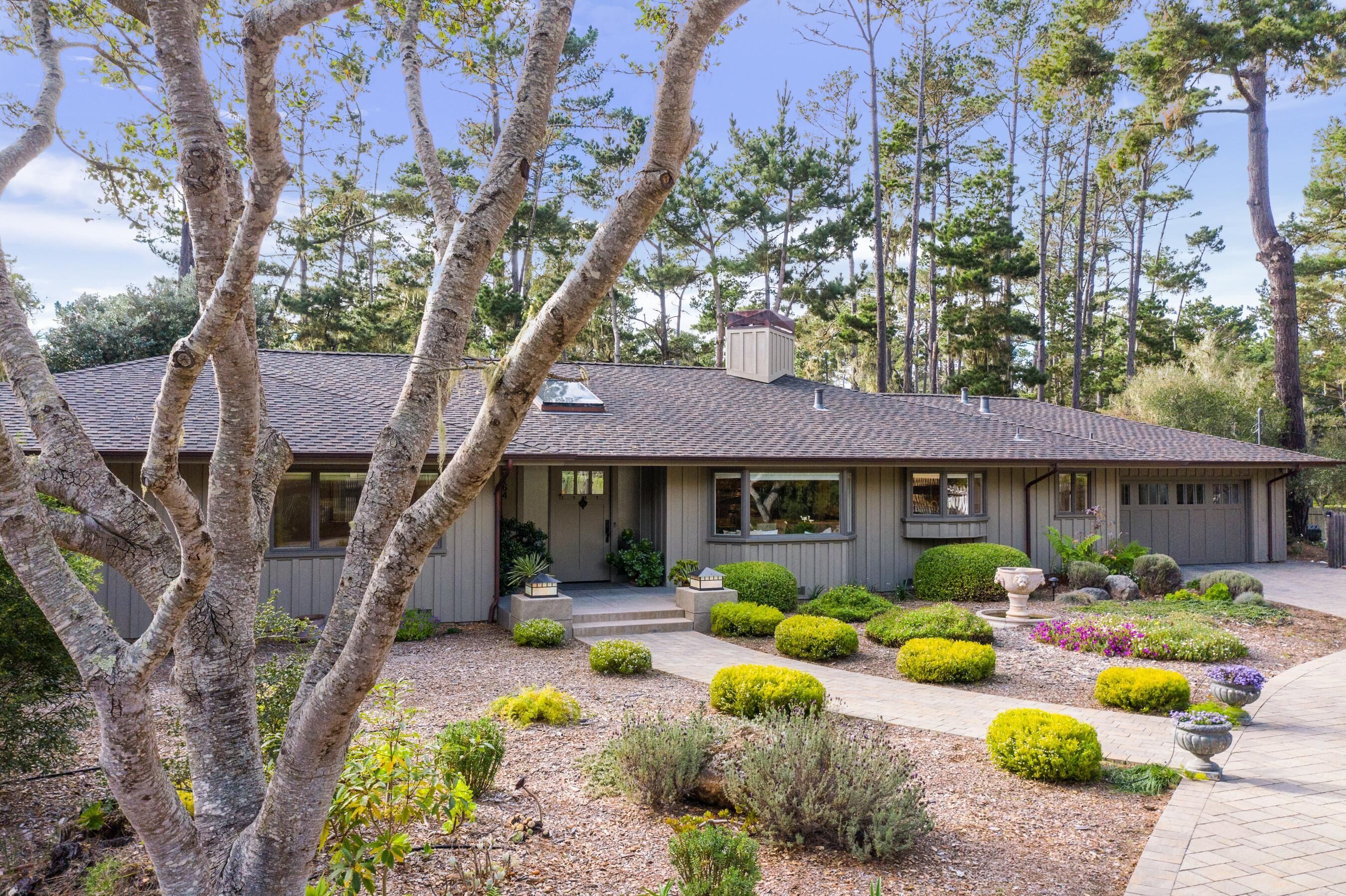 House, Multiple Beds (LX47: Pebble Garden Retreat Home With) | Exterior