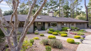 Hus, flere senger (LX47: Pebble Garden Retreat Home With) | Eksteriør