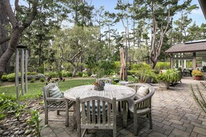 House, Multiple Beds (LX47: Pebble Garden Retreat Home With) | Outdoor dining