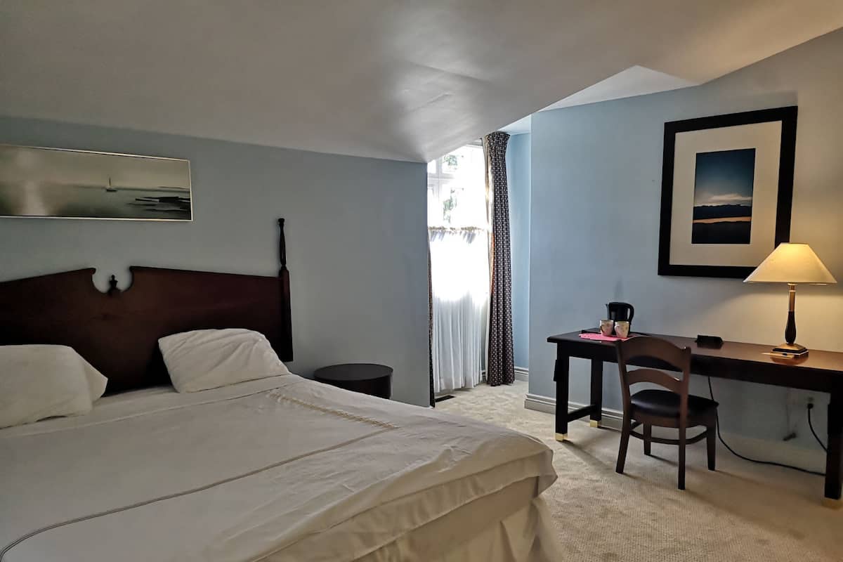Deluxe Double Room | In-room safe, individually decorated, individually furnished, desk