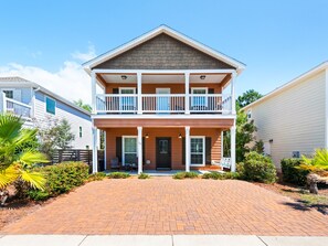 House, 3 Bedrooms | Exterior