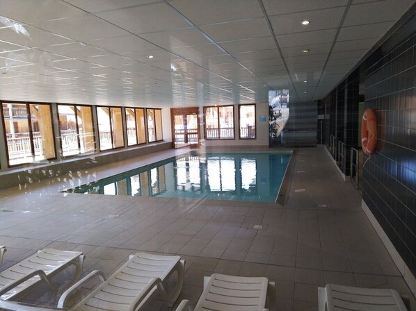 Innenpool, beheizter Pool