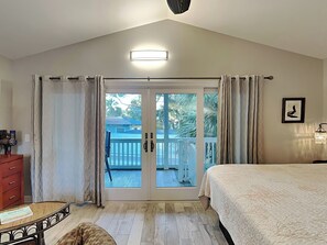 Strykejern/-brett, internettilgang og sengetøy